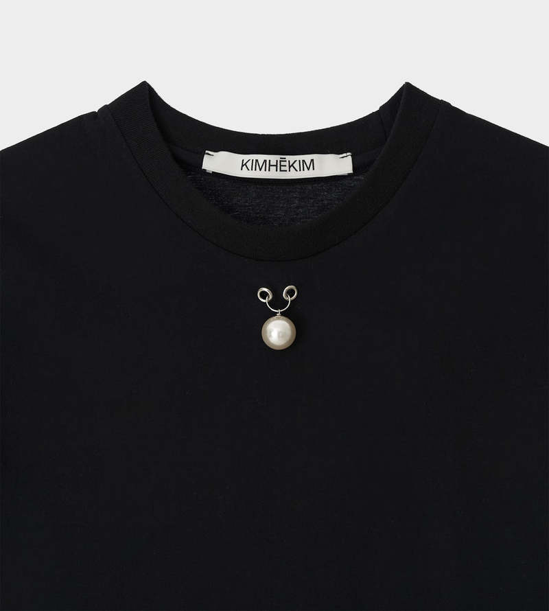 ☆ONE PEARL PIERCING T-SHIRT/KIMHEKIM☆ KIMHEKIM One Pearl Piercing T-Shirt - Black | Garmentory