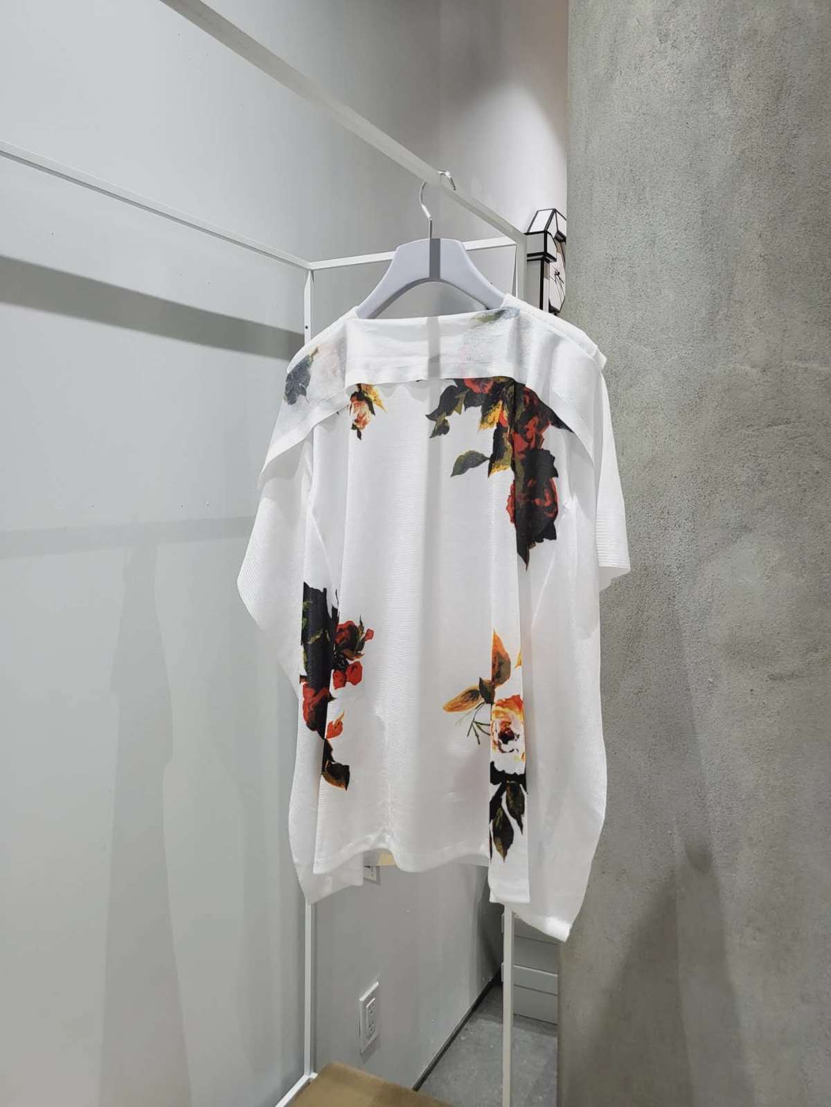 Toga-Pulla---Floral-Print-