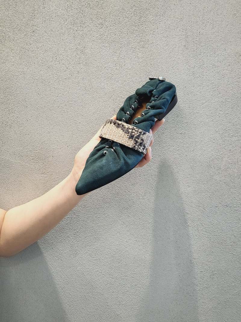 WDLT117 Toga Pulla Snake Print Strap Pointed Flats - Green  