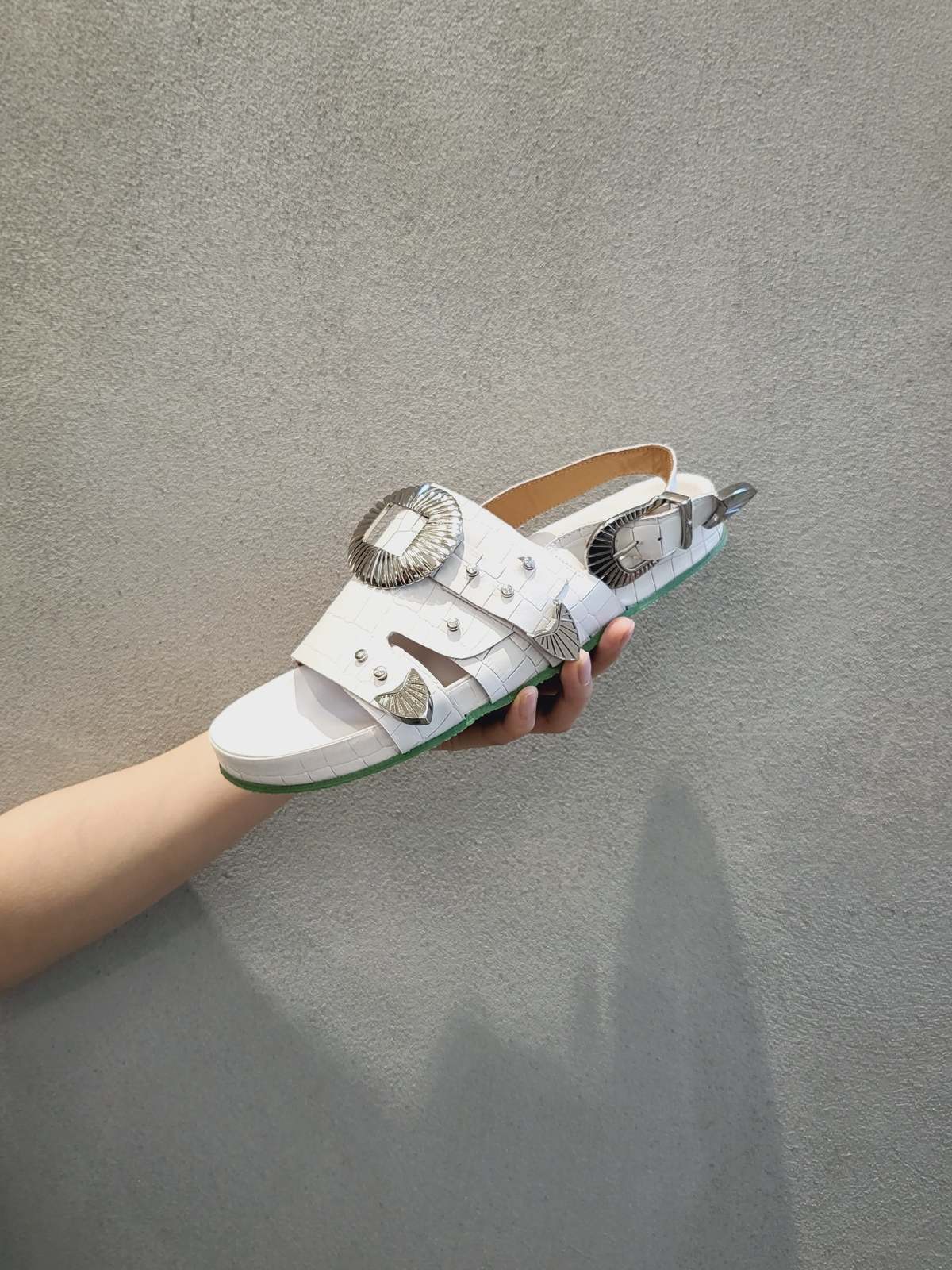 Toga-Pulla---Strap-Back-Sandal