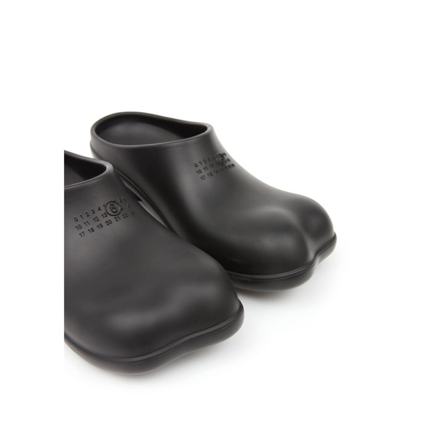 MM6 Maison Margiela Anatomic Clog Slippers - Black | Garmentory
