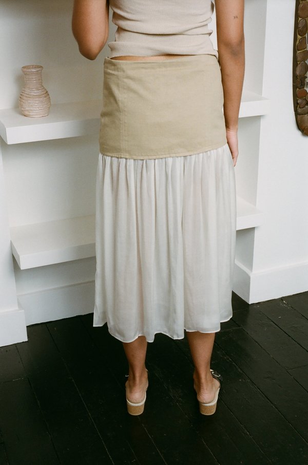 Paloma woolフレアスカート クリーム色 Paloma Wool Saura Skirt - Beige/White | Garmentory