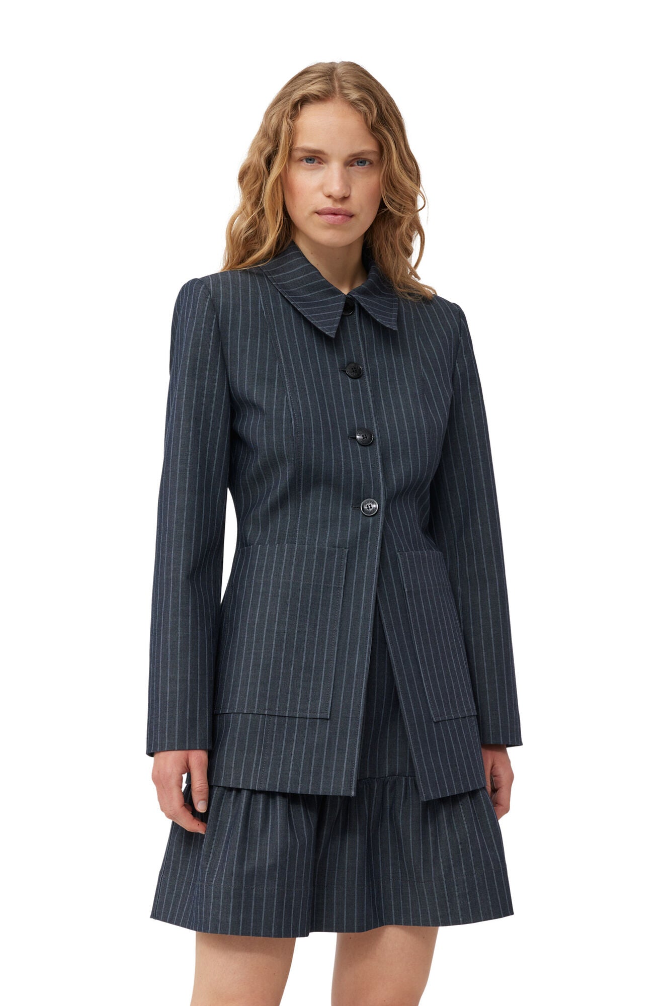 【新品】GANNI Stretch Stripe Blazer：ジャケット 36 Ganni Stretch Stripe Blazer - Gray Pinstripe | Garmentory