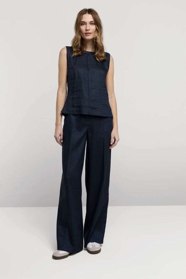 Summum Sleeveless Linen Blend Top