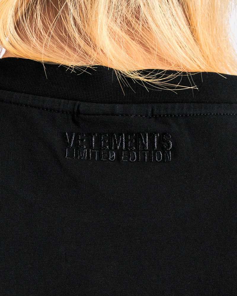 Vetements Bling Logo Fitted T-Shirt - Black | Garmentory