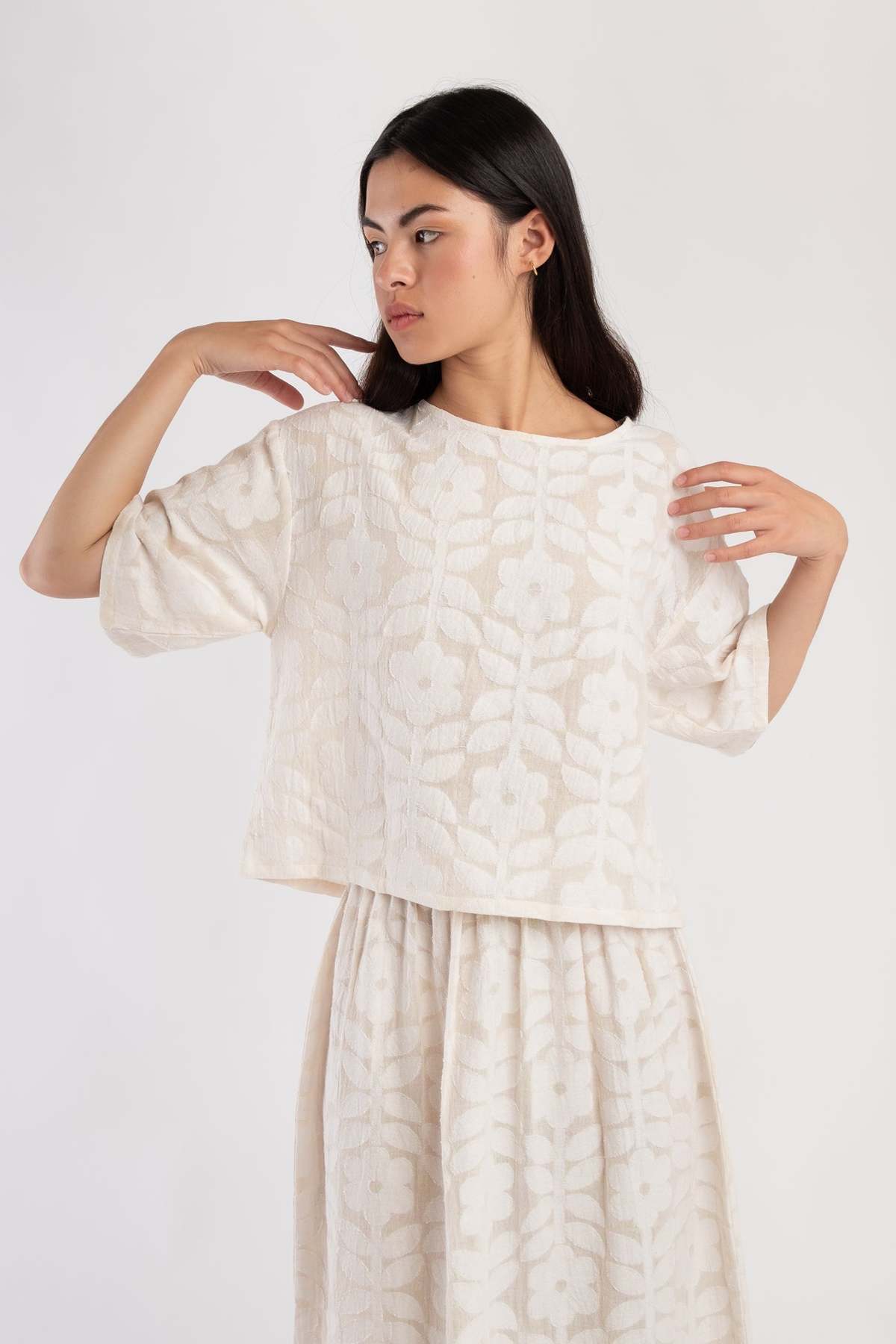Micaela Greg Floral Jacquard Tee - Image 7 of 9