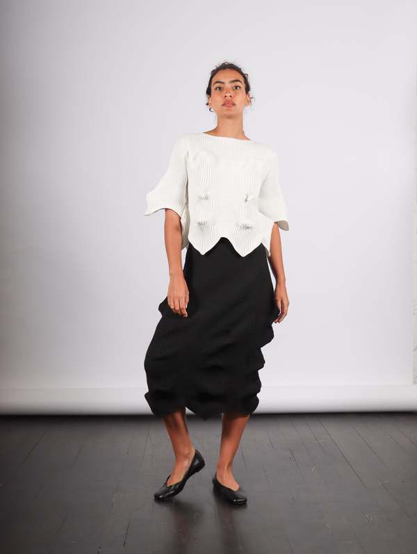 イッセミヤケ　LINKAGE スカート Issey Miyake Linkage Skirt - Black | Garmentory