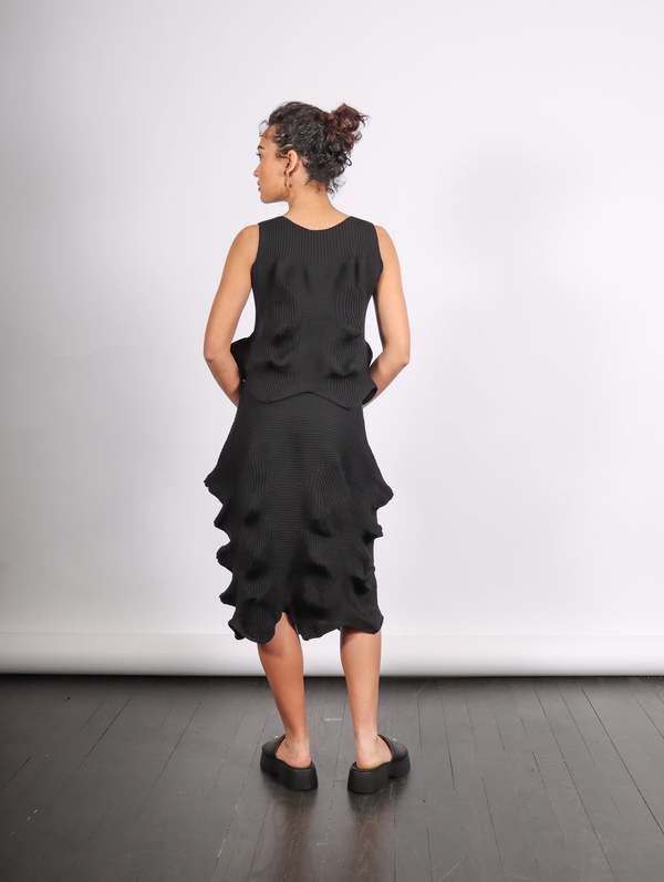 Issey Miyake Linkage Skirt - Black | Garmentory