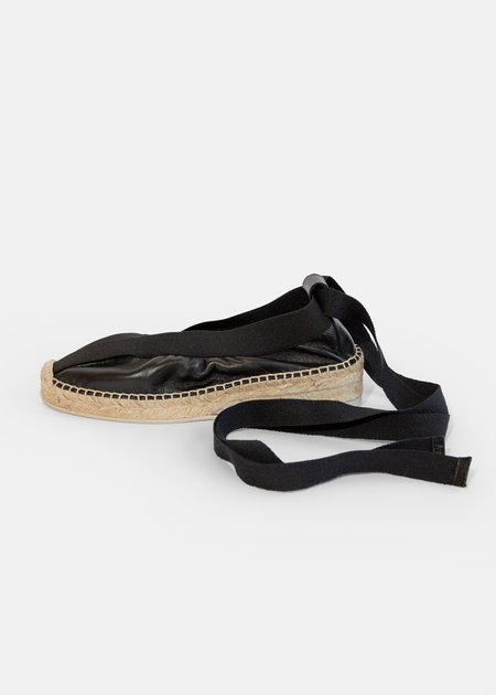 ■HEREU■ Dira Slide Custard WFP22DIRA003 Hereu Dira Interwoven Slide - Custard | Garmentory