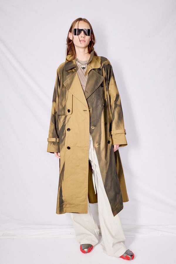 値下げしました！YOKE SPRAY PRINTED TRENCH COAT Yoke Spray Printed Trench Coat - Khaki | Garmentory