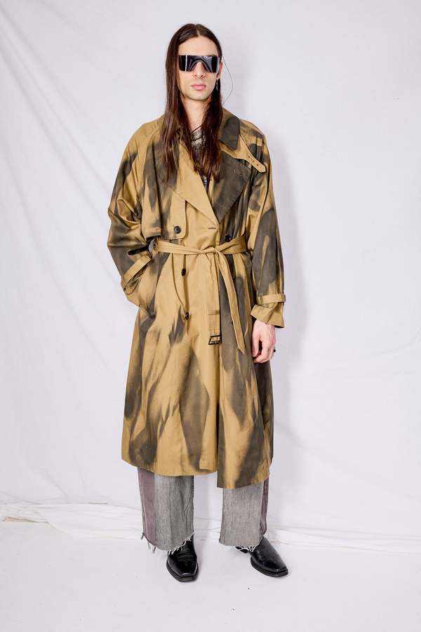 値下げしました！YOKE SPRAY PRINTED TRENCH COAT Yoke Spray Printed Trench Coat - Khaki | Garmentory