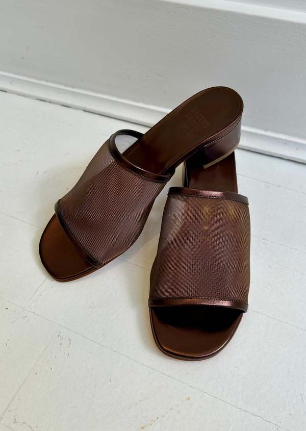 【関税込み】Maryam Nassir Zadeh ブロンズ Sophie スライド Maryam Nassir Zadeh Sophie Slide in Penny – JUDITH