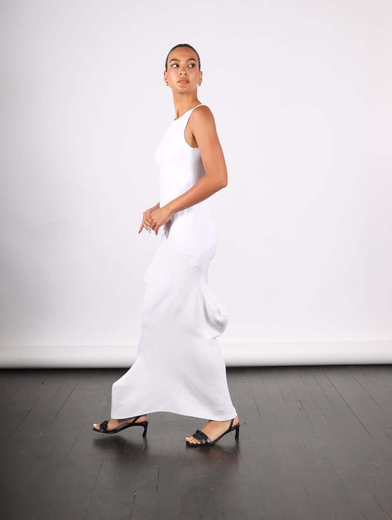 ワンピース ISSEY MIYAKE EMERGE LONG DRESS (IM46KH798 11 LIGHT GRAY) Issey Miyake Emerge Dress - White | Garmentory