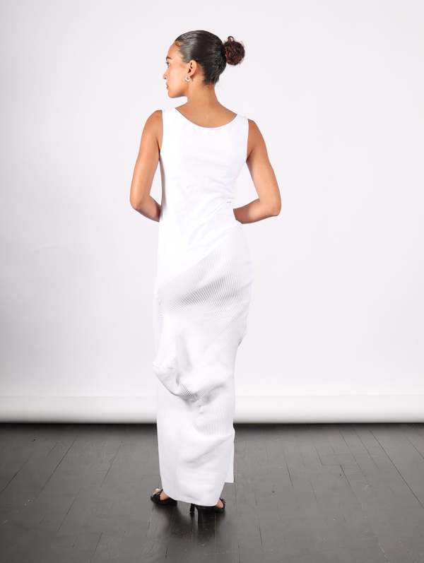 ワンピース ISSEY MIYAKE EMERGE LONG DRESS (IM46KH798 11 LIGHT GRAY) Issey Miyake Emerge Dress - White | Garmentory
