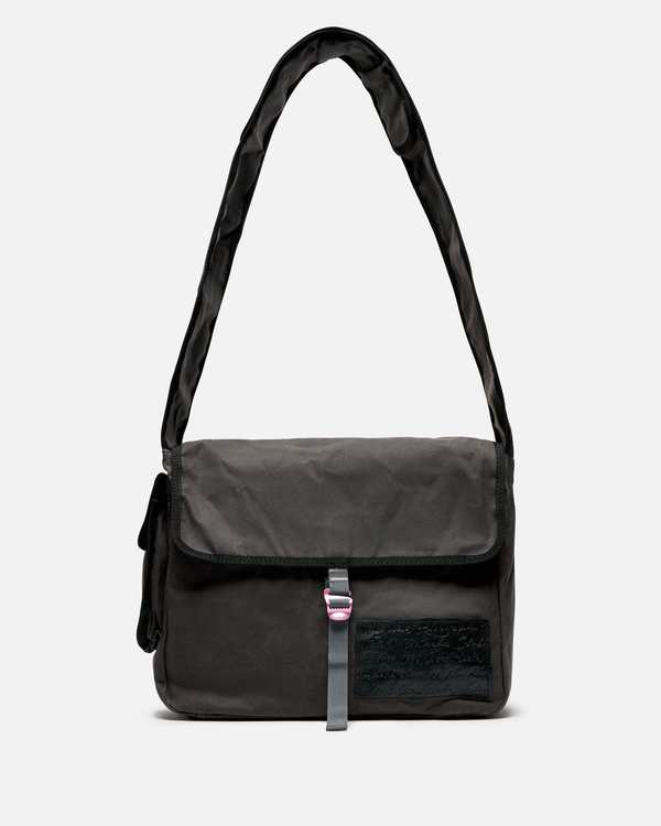 S*n様 Acne Studios メッセンジャーバッグ Acne Studios Messenger Bag - Grey/Black | Garmentory