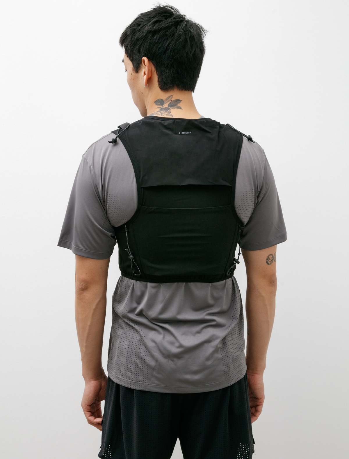 Satisfy Justice Cordura Hydration Vest 5L - Black | Garmentory
