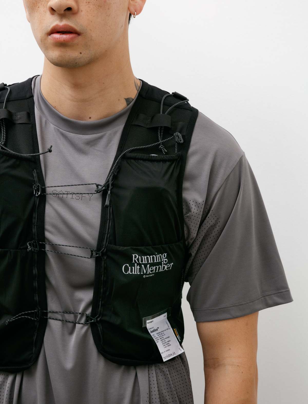 Satisfy Justice Cordura Hydration Vest 5L - Black | Garmentory