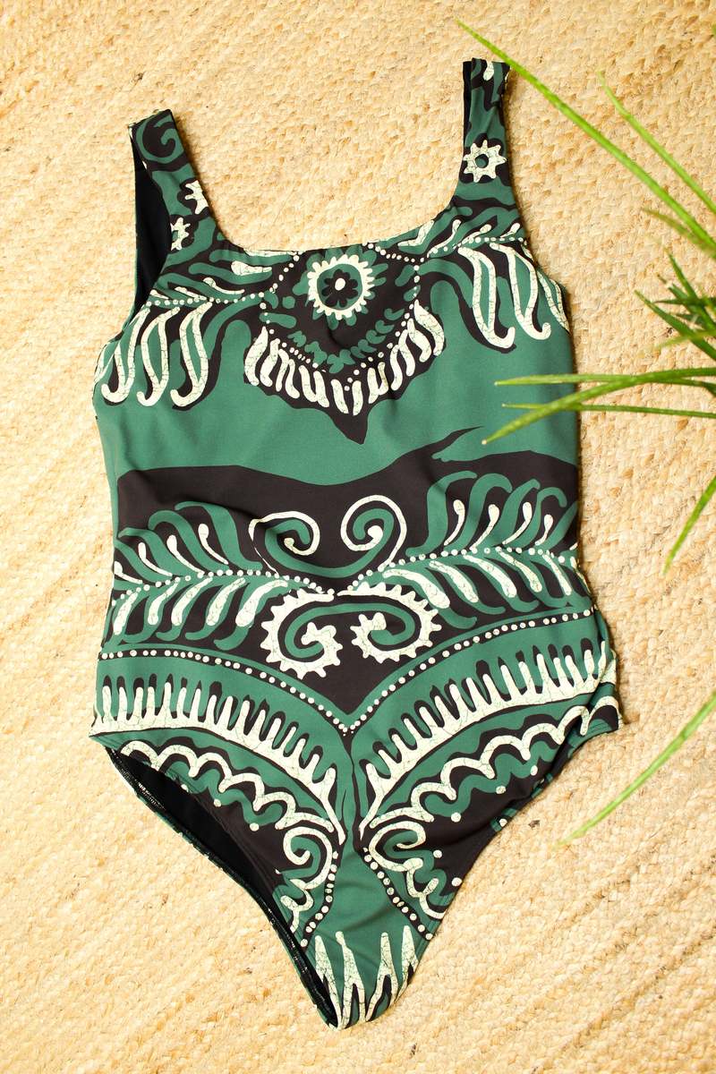 Shiori　Sea New York ONE PIECE Shyla One Piece – Sea, New York