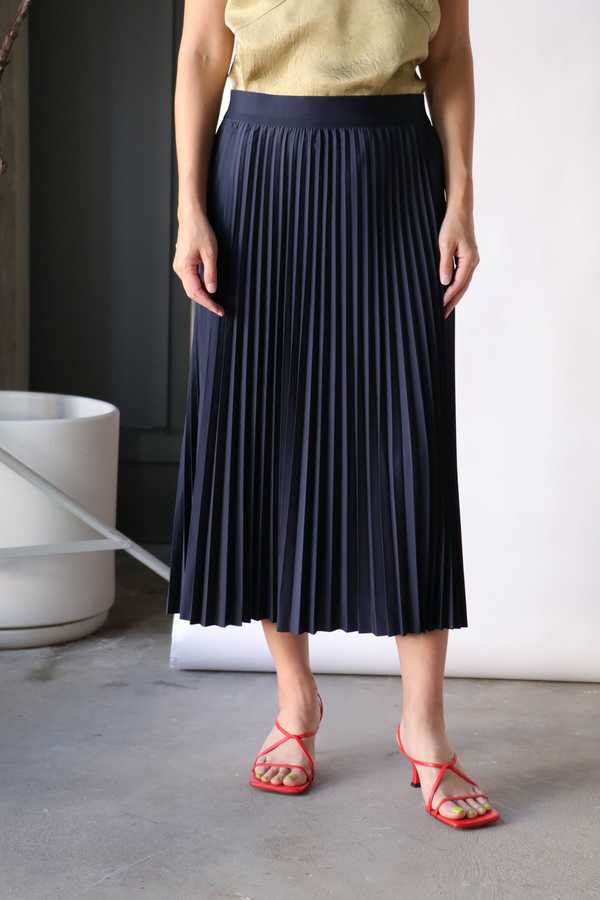 Tibi Nylon Pleating Sunray Pullon Skirt - Navy | Garmentory