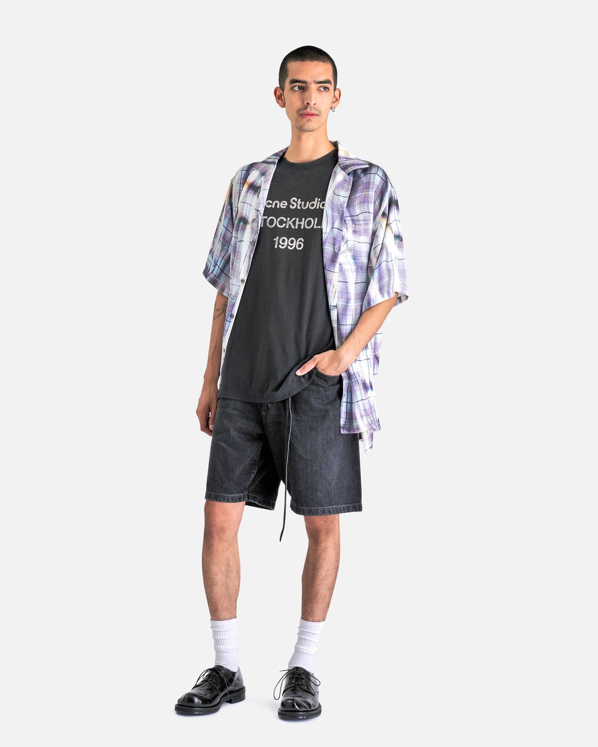 【関込・国内発送】Acne Studios 1996 Exford Short Sleeve Tee Acne Studios 1996 Exford T-Shirt - Faded Black | Garmentory