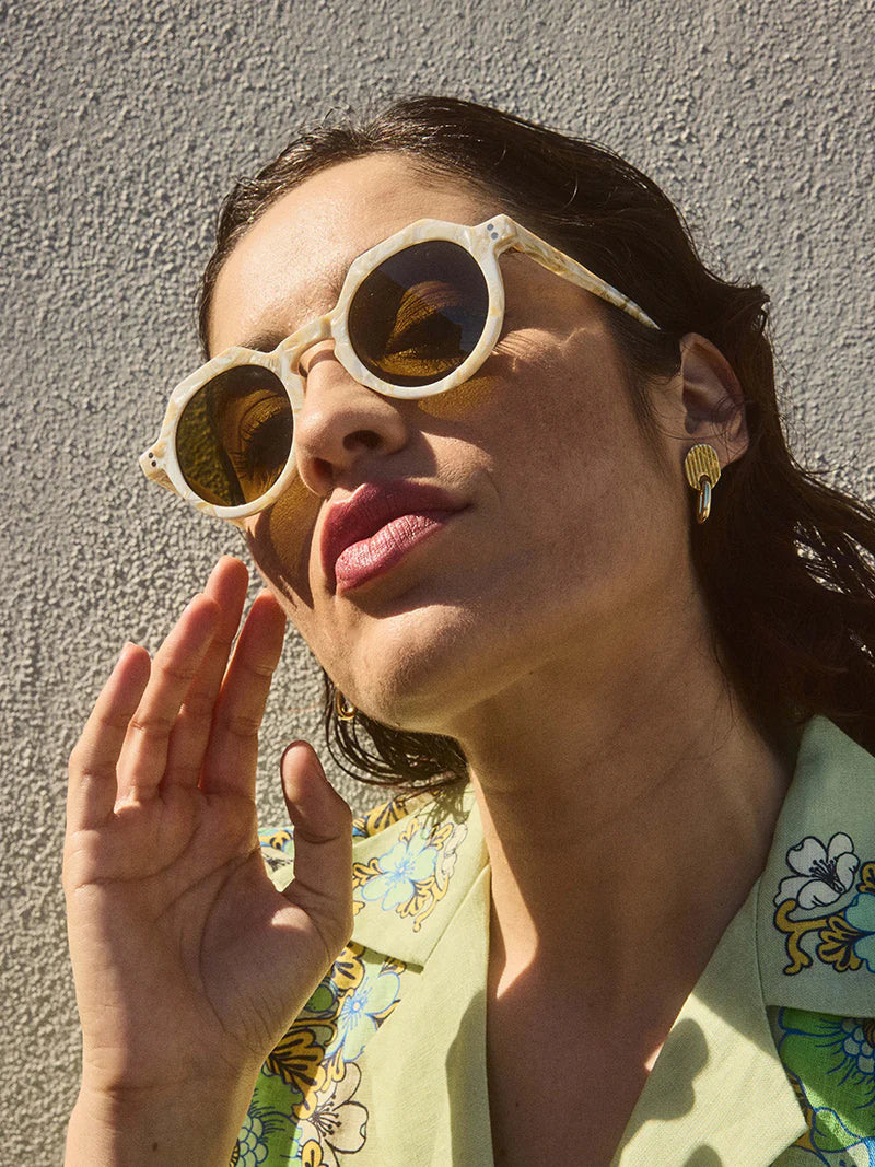 Wolfspout Georgie Sunglasses - Olive Twist | Garmentory display picture 1