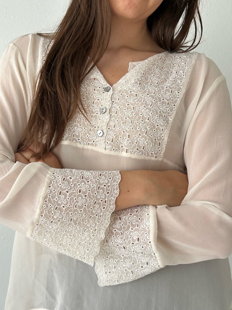 Bluebell Eyelet Blouse