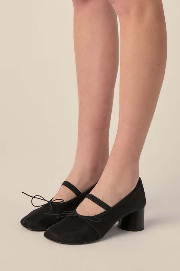 Bow-detailed-pumps-Black-