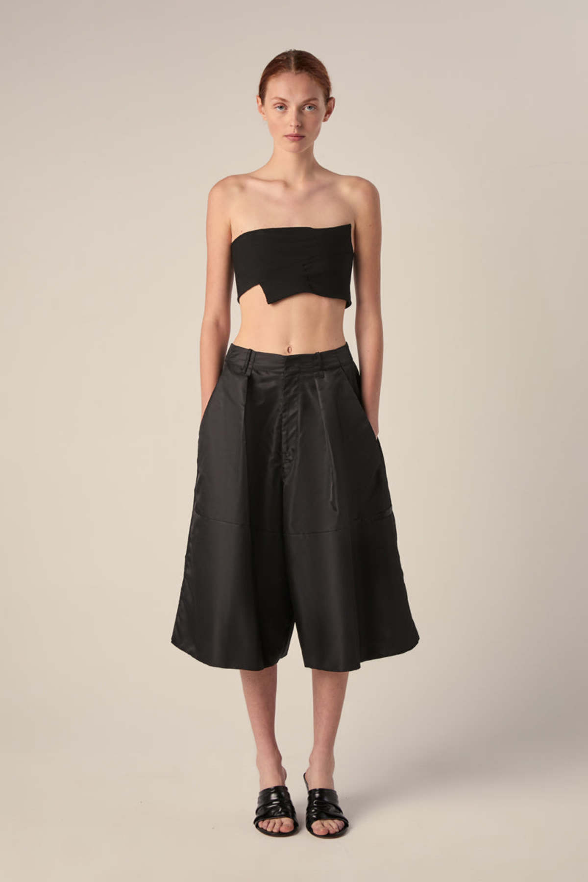 パンツ MM6 MAISON MARGIELA Women Shorts  Burmudas S52KA0508S478487 MM6 MAISON MARGIELA Oversized Denim Shorts, $345 | farfetch
