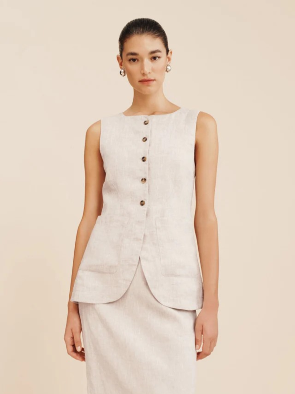 大完売品EMMA VEST SET PLEATS DRESS(Sサイズ) Posse Emma Vest in Ivory | REVOLVE