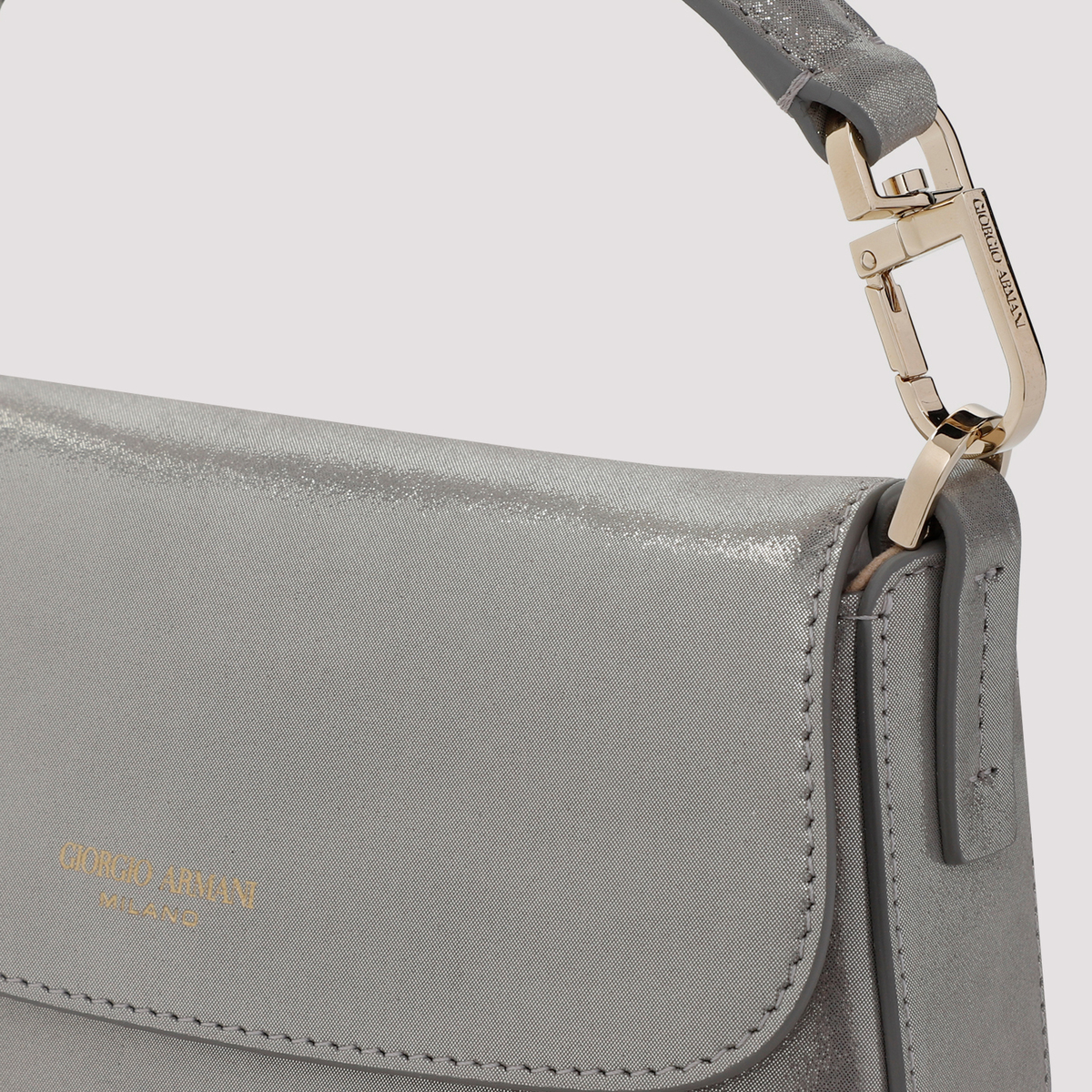 ハンドバッグ GIORGIO ARMANI CALF LEATHER HANDBAG Giorgio Armani Calf leather shoulder bag with golden-toned
