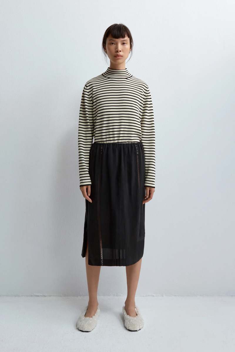 Cordera Cotton Striped Turtleneck Sweater - Black/White