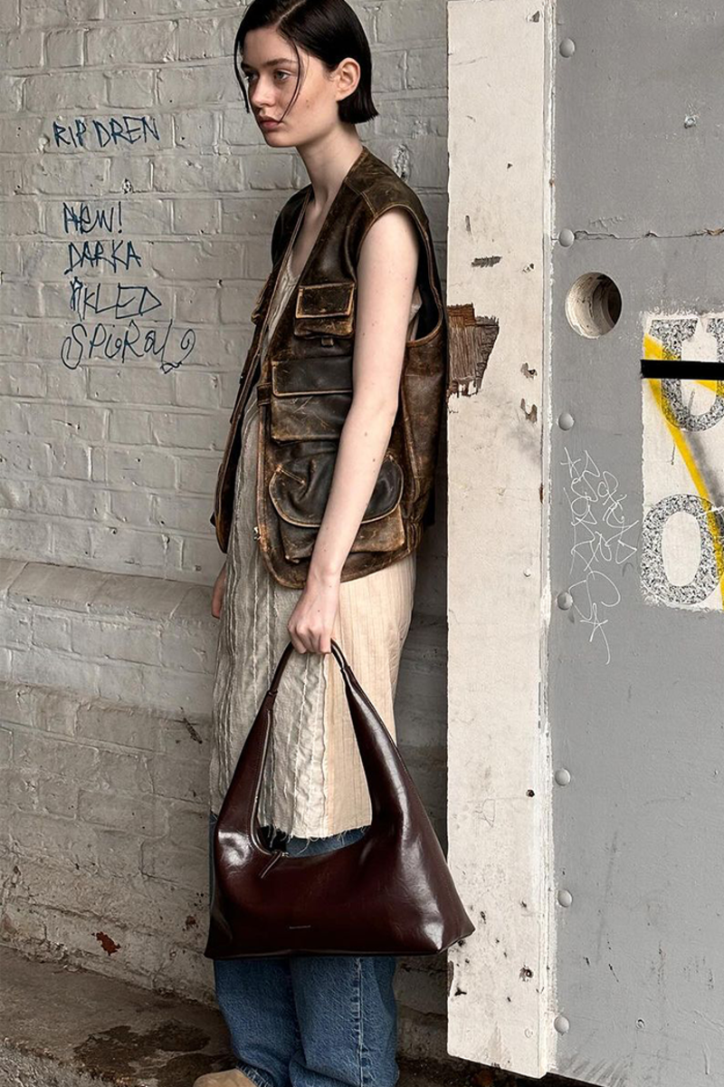 [韓国]★MARGE SHERWOOD★HOBO LARGE BAG★ホボ ラージ バッグ Marge Sherwood Outpocket Hobo bag zip glossy black leather