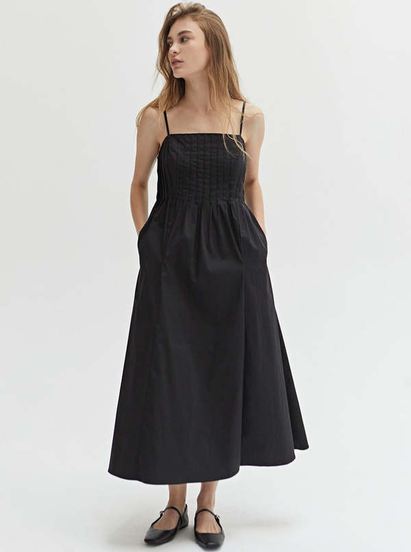 Crescent Rhea Pleated Maxi Dress - Black | Garmentory