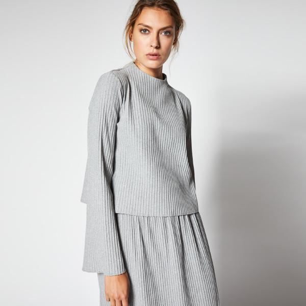 Lanius pleated shirt with trumpet sleeves grey Lanius pleated shirt with trumpet sleeves grey