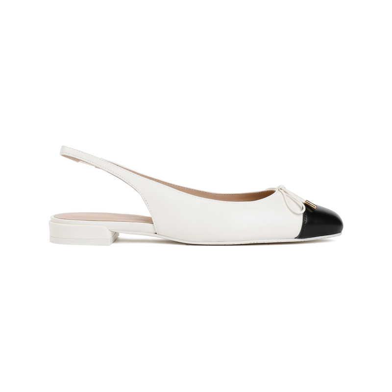 サンダル・ミュール Stuart Weitzman SS25 SLEEK BOW SLINGBACK FLAT (SJ593 XDO) SLEEK BOW SLINGBACK FLAT in ADOBE/BLACK for Women | Stuart