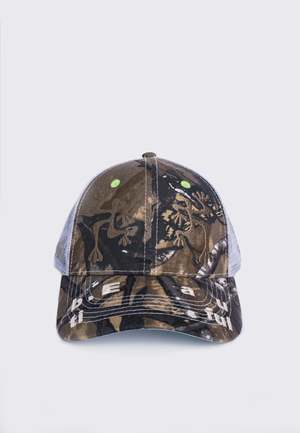 b.eautiful Biyu Trucker Hat - Peak Camo | Garmentory