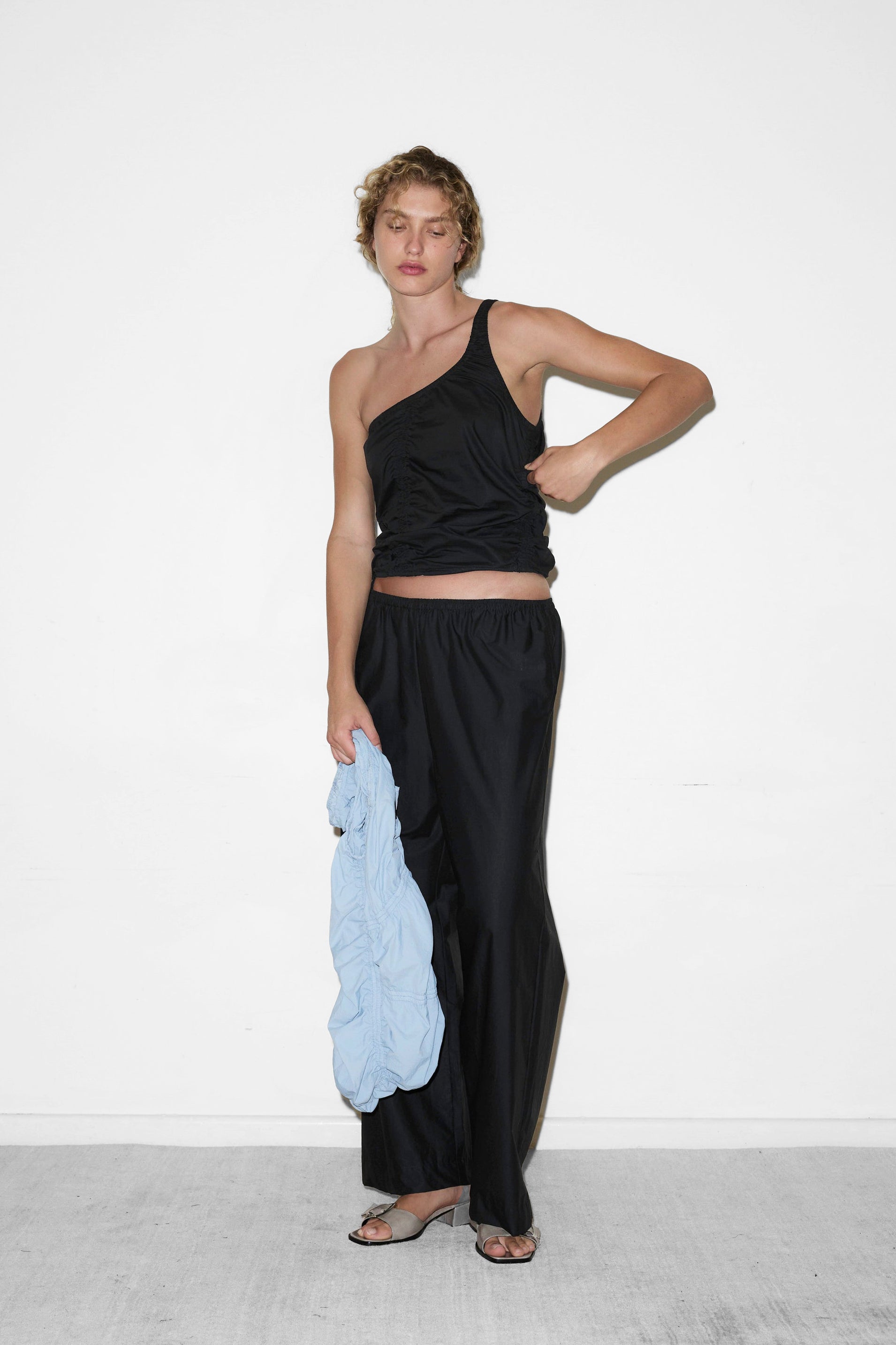 Ease-Trouser-in-Black-