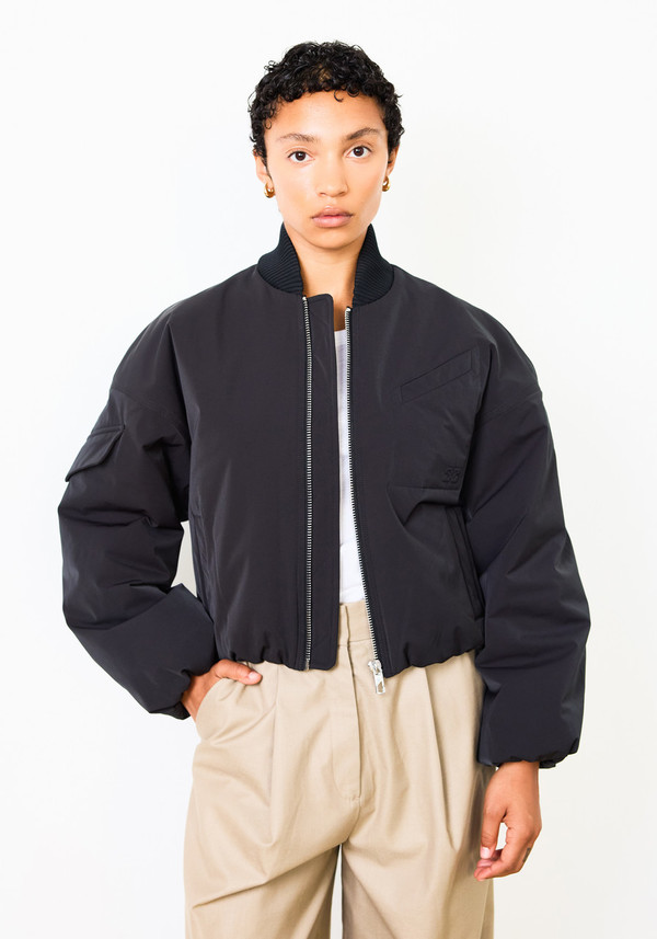 【関税&送料込】Ganni Bomber Corto In Nylon Black Black Twill Oversized Short Bomber Jacket | GANNI US