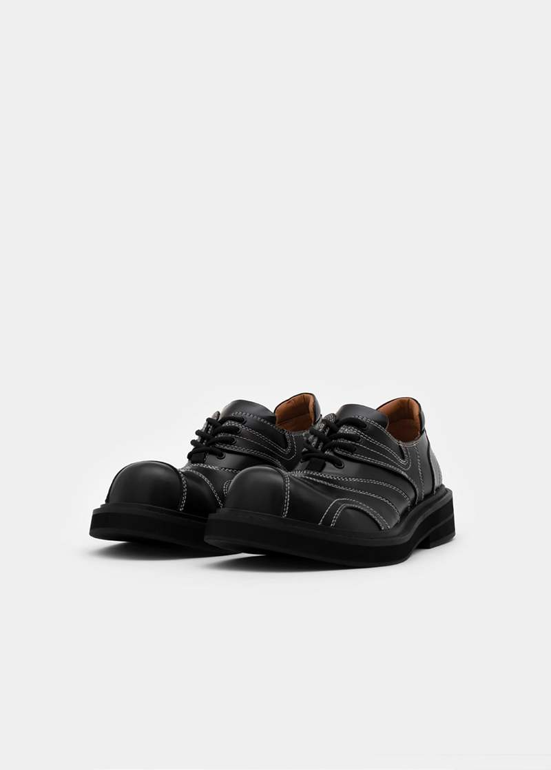 SONDER PLAN Black Curvy White Line Derby Shoes - Black