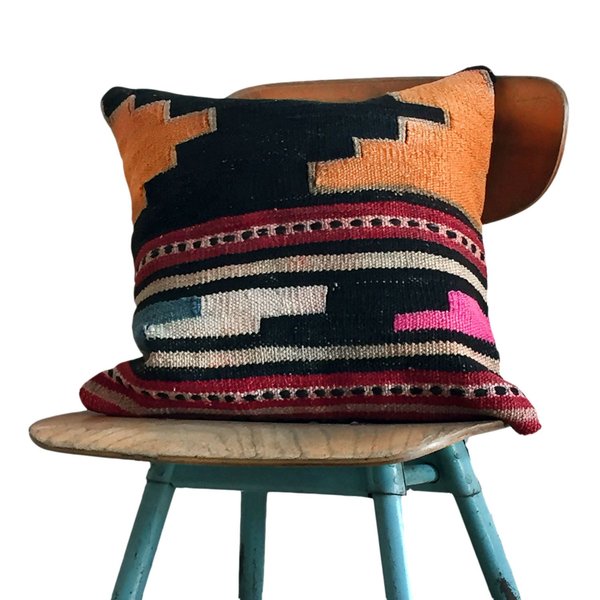 Bari Vintage Kilim Bari Vintage Kilim