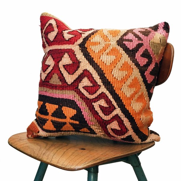 Valiente Goods Carolina Vintage Kilim Pillow Cover Valiente Goods Carolina Vintage Kilim Pillow Cover