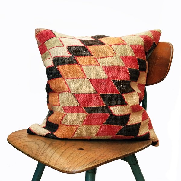 Valiente Goods Claire Vintage Kilim Pillow Cover Valiente Goods Claire Vintage Kilim Pillow Cover