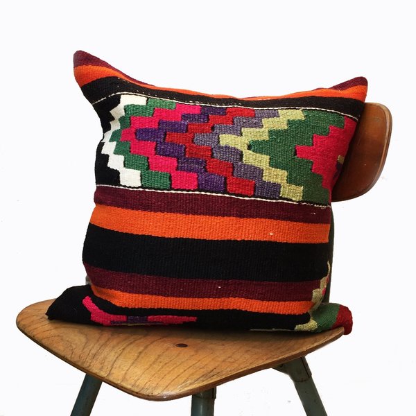 Jo Vintage Kilim Pillow Cover Jo Vintage Kilim Pillow Cover