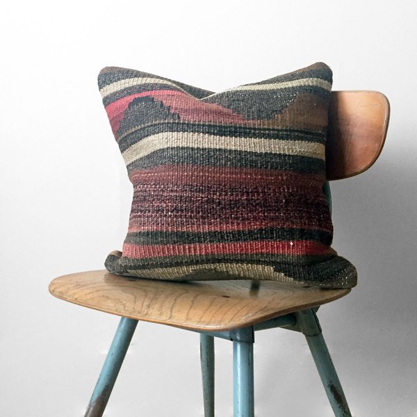 Mirele Vintage Kilim Pillow Cover Mirele Vintage Kilim Pillow Cover