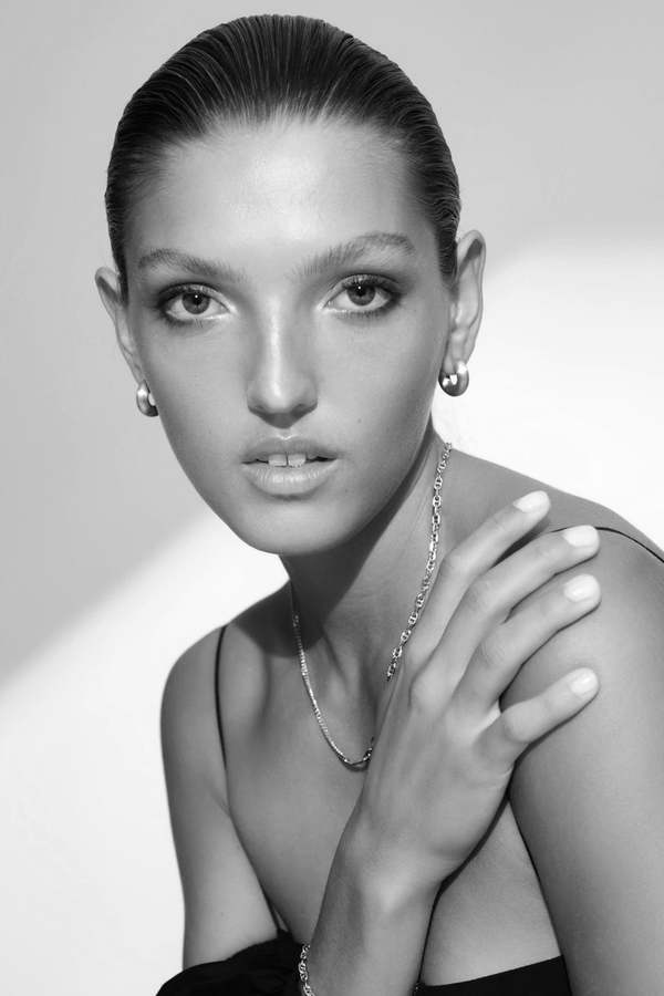 Tom Wood Satin Small Chunky Hoops - Silver | Garmentory