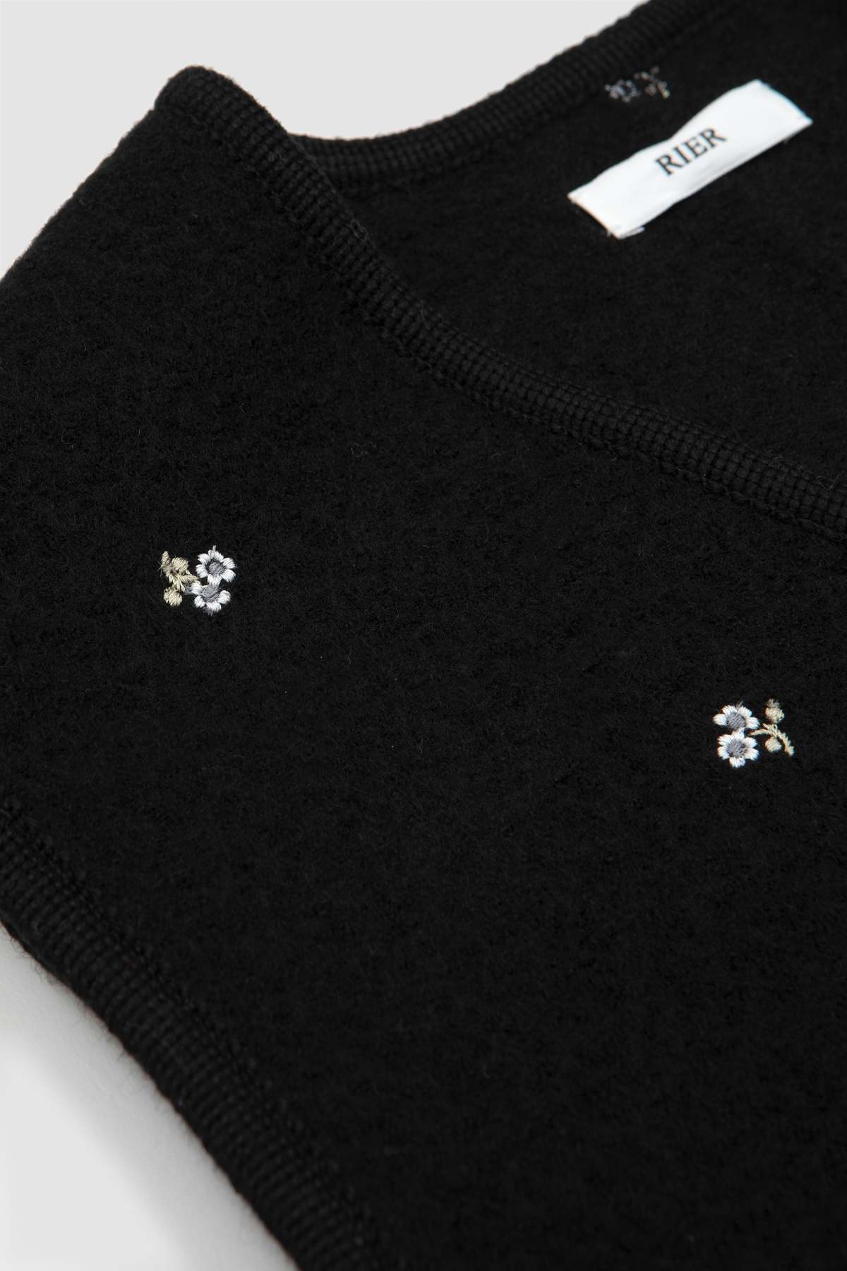 Rier Walker Gilet - City Black/Flower Felted | Garmentory