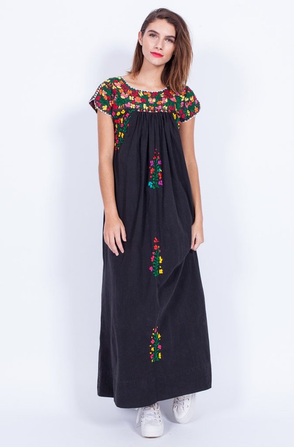 EMBROIDERY BLACK DRESS (SMALL-MEDIUM) EMBROIDERY BLACK DRESS (SMALL-MEDIUM)