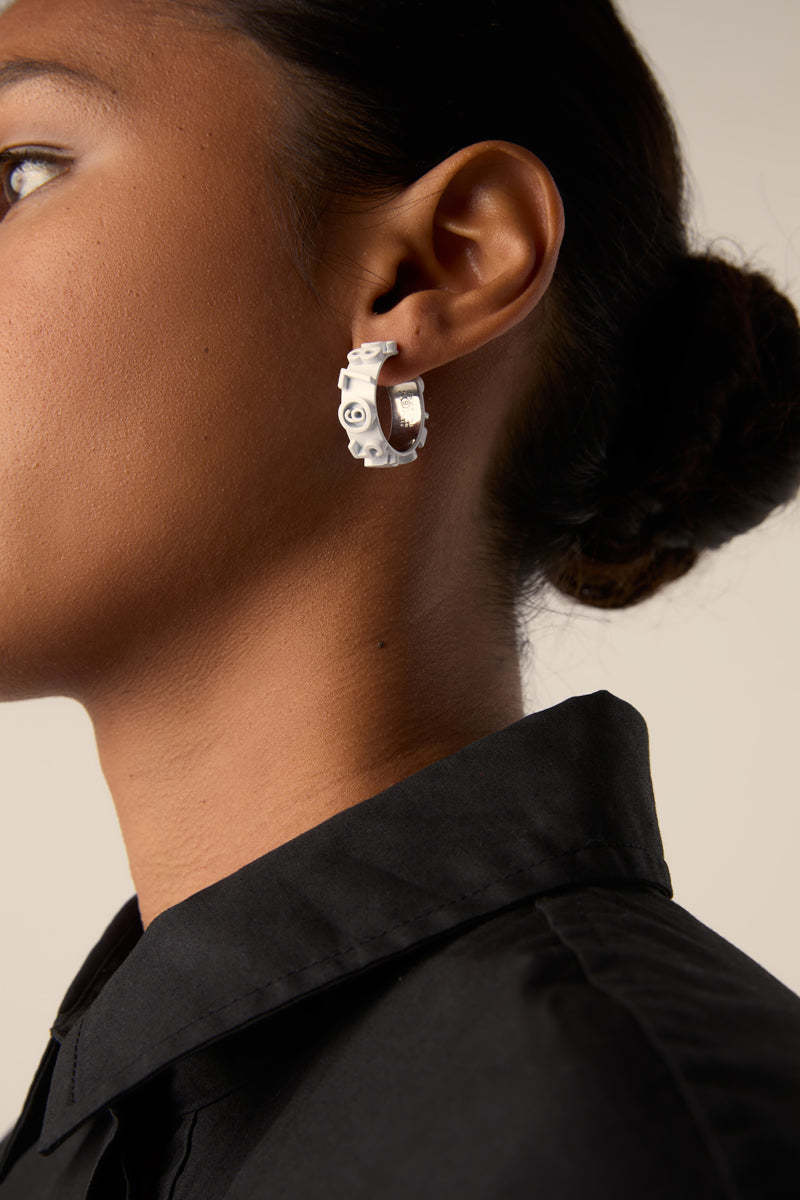 【MM6】RING EARRING MM6 MAISON MARGIELA Numeric Hoop earrings - White | Garmentory