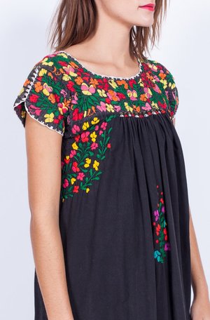EMBROIDERY BLACK DRESS (SMALL-MEDIUM) EMBROIDERY BLACK DRESS (SMALL-MEDIUM)