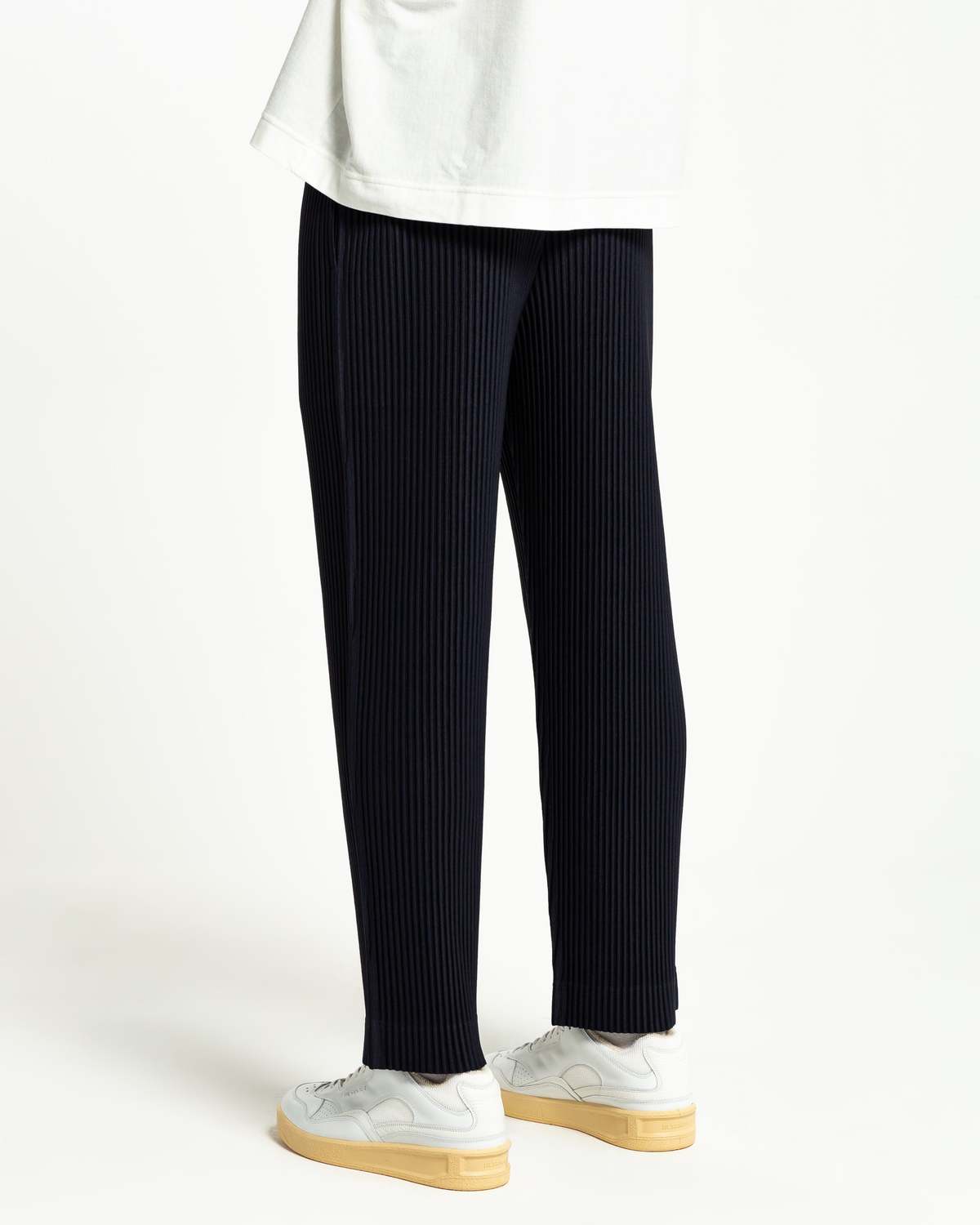 Issey Miyake Basic JF150 Pleated Trouser - Navy | Garmentory
